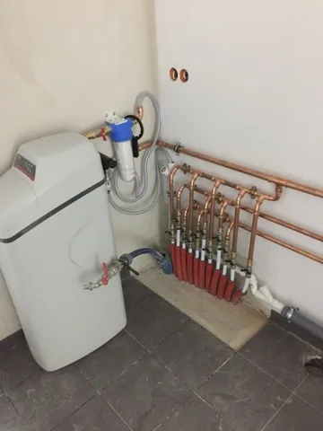Instalacja grzewcza z rozdzielaczem termostatycznym